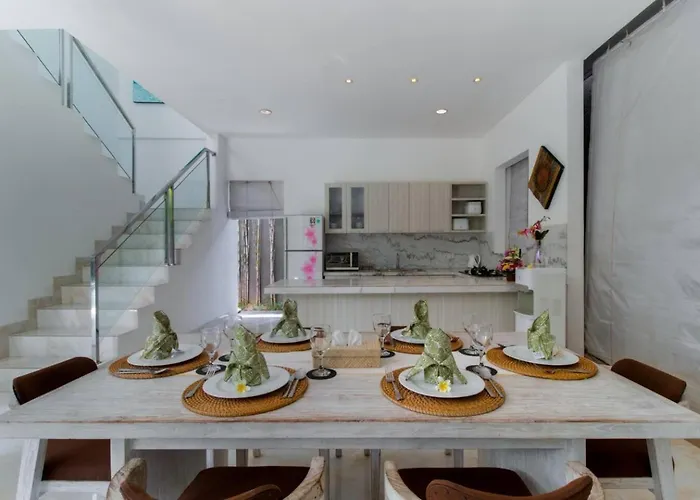 Fantastic 3 Bed Villa, Walk To Beach, Sunny Pool Villa