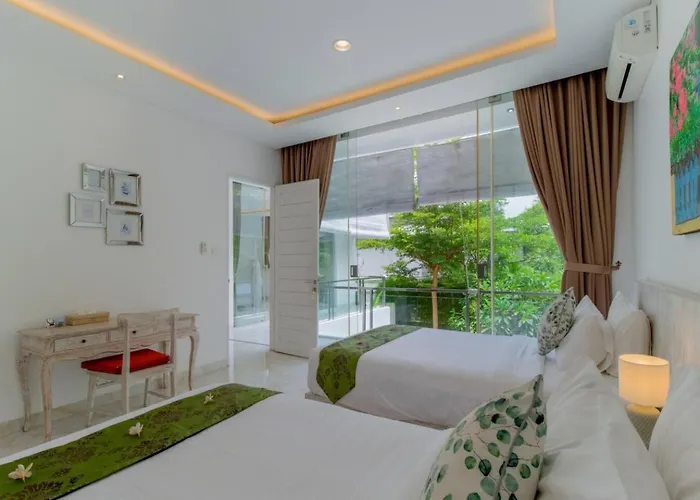 Villa Fantastic 3 Bed Villa, Walk To Beach, Sunny Pool