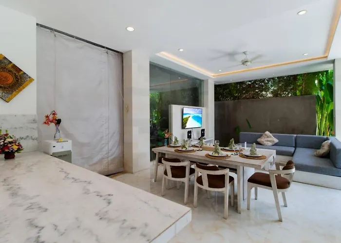 Fantastic 3 Bed Villa, Walk To Beach, Sunny Pool Villa *