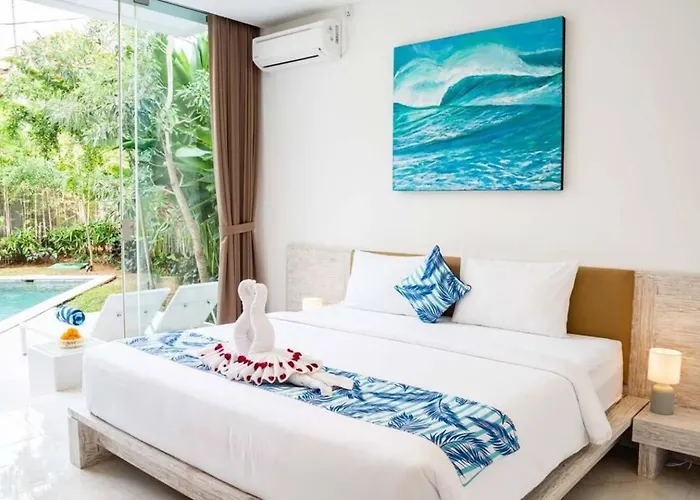Fantastic 3 Bed Villa, Walk To Beach, Sunny Pool Villa Seminyak